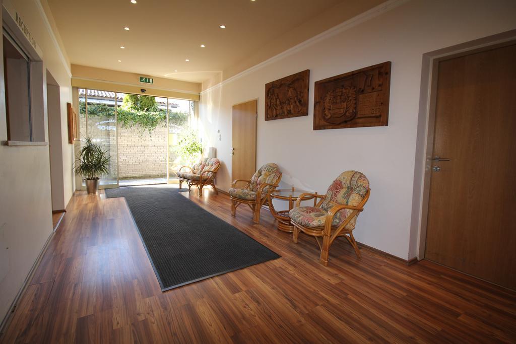 גוצנס Gasthof Goetznerhof מראה חיצוני תמונה
